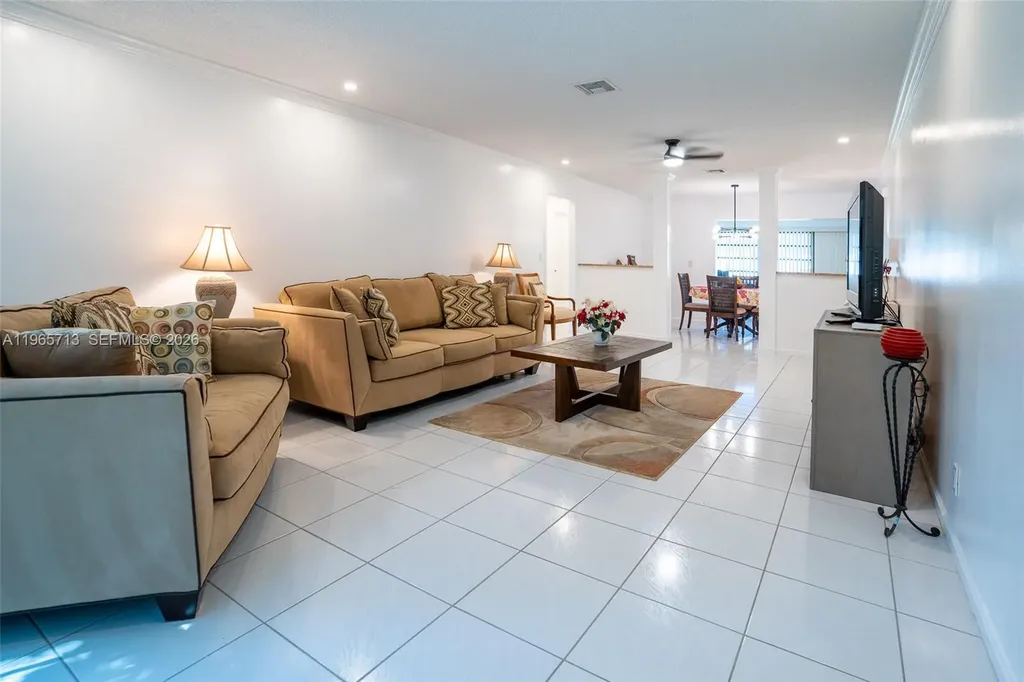 10198 Dovewood Lane Boynton Beach FL 33436