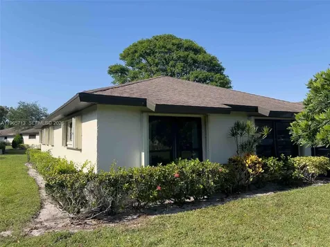 10198 Dovewood Lane Boynton Beach FL 33436
