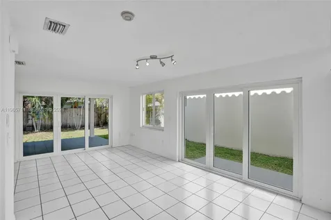 15502 SW 137th Place Miami FL 33177