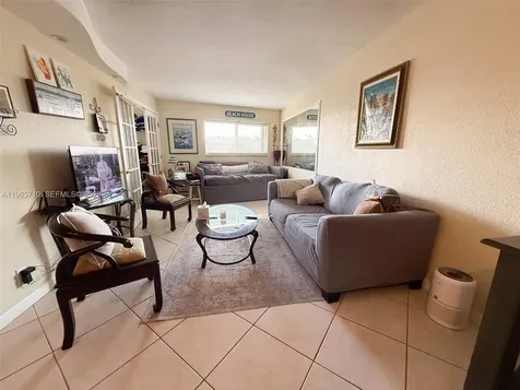 1967 S Ocean Boulevard Lauderdale By The Sea FL 33062