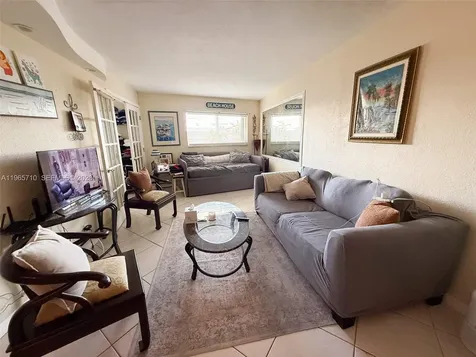 1967 S Ocean Boulevard Lauderdale By The Sea FL 33062