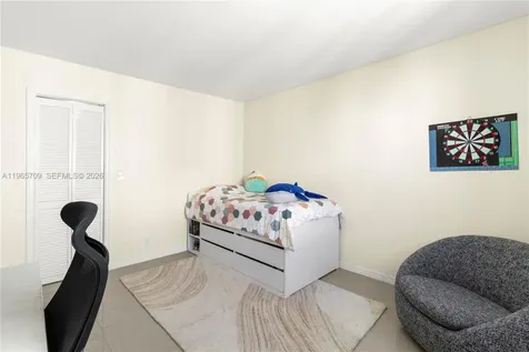 301 NE 14th Avenue Hallandale Beach FL 33009