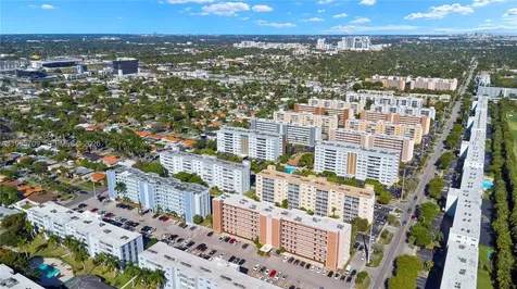 301 NE 14th Avenue Hallandale Beach FL 33009
