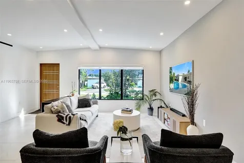 1941 NE 186th Drive North Miami Beach FL 33179
