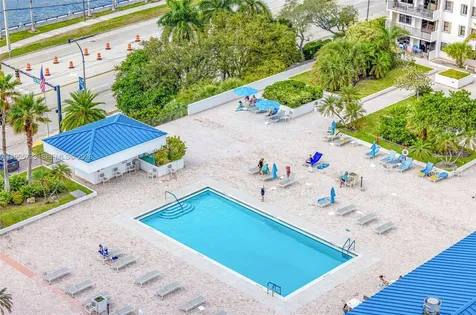 1201 S Ocean Drive Hollywood FL 33019