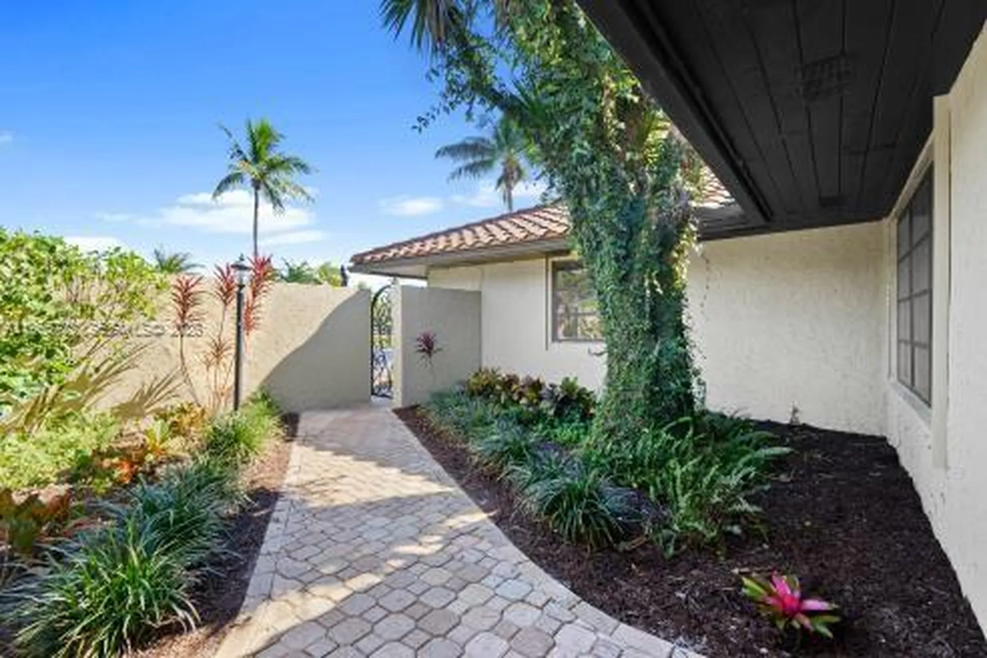 3761 Dellwood Boulevard Loxahatchee FL 33470