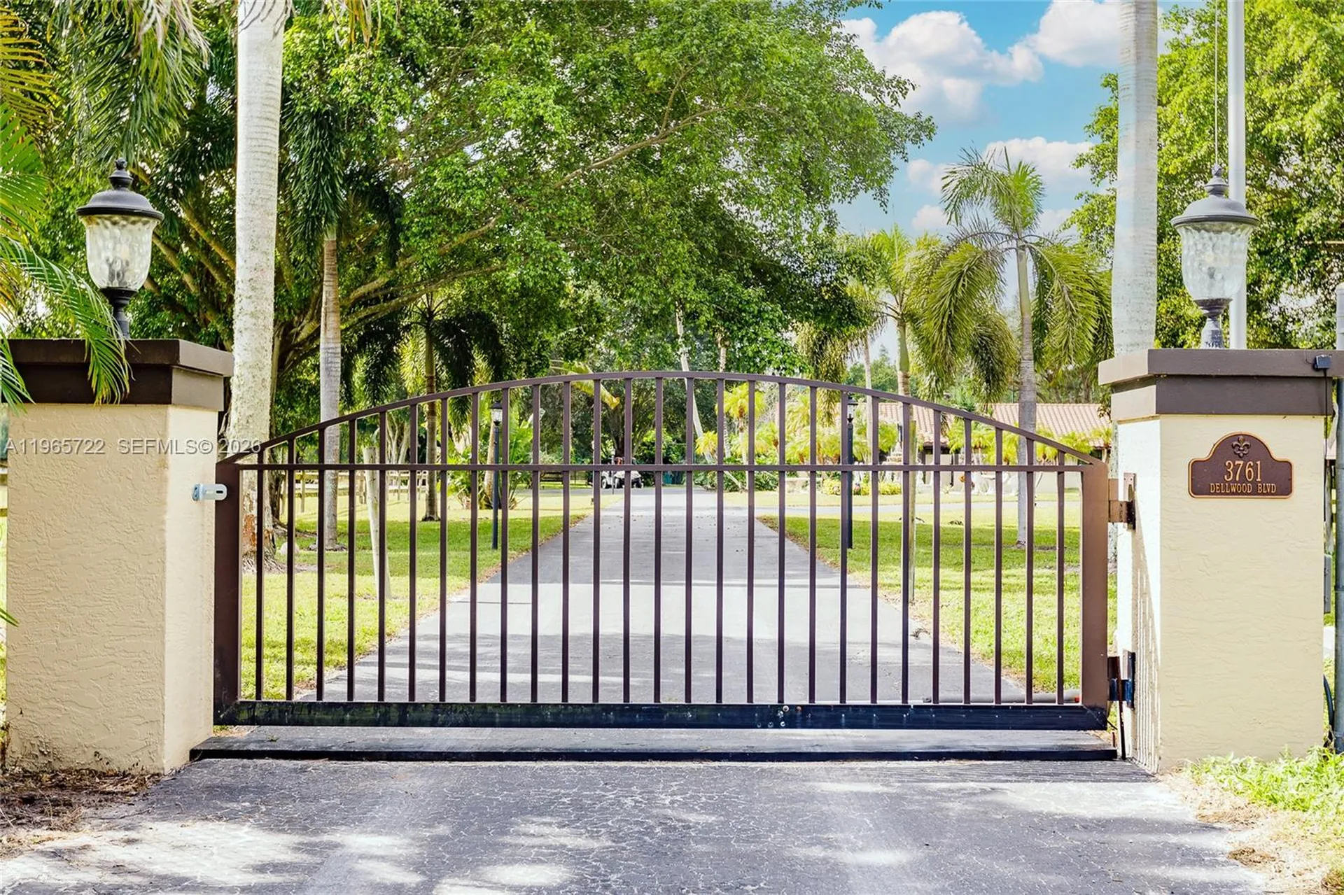 3761 Dellwood Boulevard Loxahatchee FL 33470
