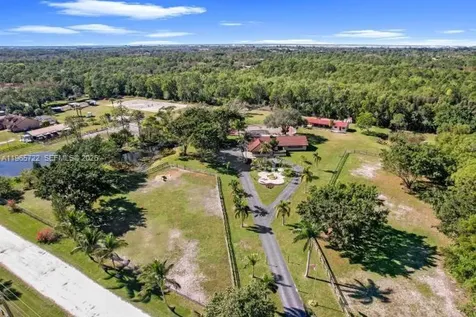 3761 Dellwood Boulevard Loxahatchee FL 33470