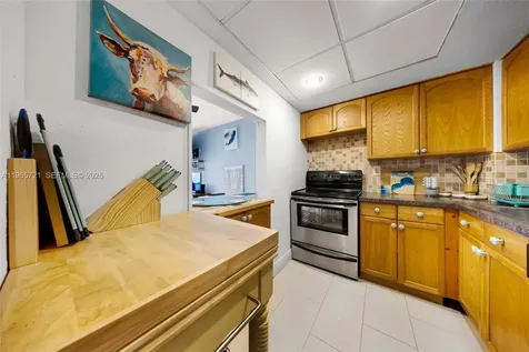 3180 S Ocean Drive Hallandale Beach FL 33009