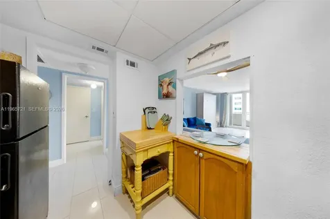 3180 S Ocean Drive Hallandale Beach FL 33009