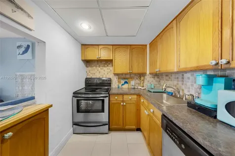 3180 S Ocean Drive Hallandale Beach FL 33009