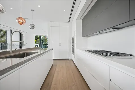 420 N Hibiscus Drive Miami Beach FL 33139