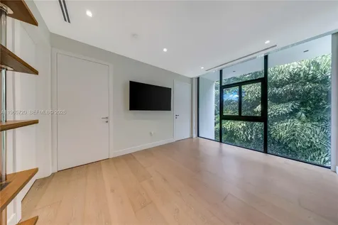 420 N Hibiscus Drive Miami Beach FL 33139