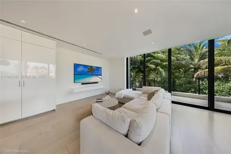 420 N Hibiscus Drive Miami Beach FL 33139