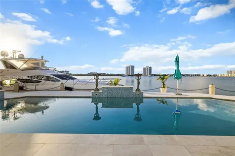 16479 NE 30th Avenue North Miami Beach FL 33160
