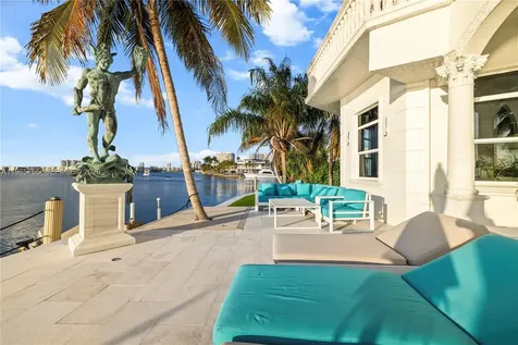 16479 NE 30th Avenue North Miami Beach FL 33160