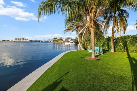 16479 NE 30th Avenue North Miami Beach FL 33160