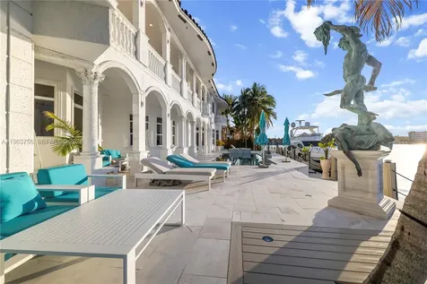 16479 NE 30th Avenue North Miami Beach FL 33160