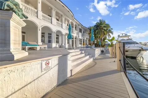 16479 NE 30th Avenue North Miami Beach FL 33160