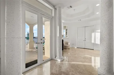 16479 NE 30th Avenue North Miami Beach FL 33160
