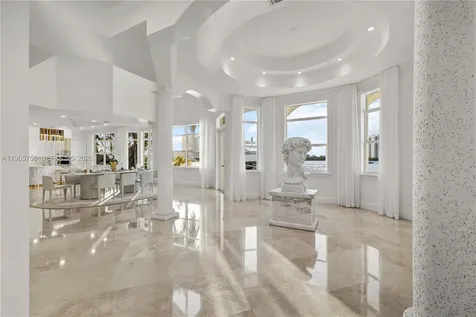 16479 NE 30th Avenue North Miami Beach FL 33160
