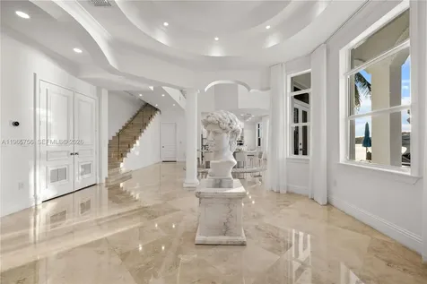 16479 NE 30th Avenue North Miami Beach FL 33160