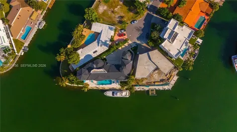 16479 NE 30th Avenue North Miami Beach FL 33160