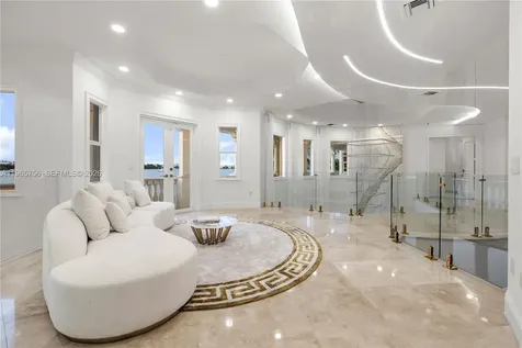 16479 NE 30th Avenue North Miami Beach FL 33160