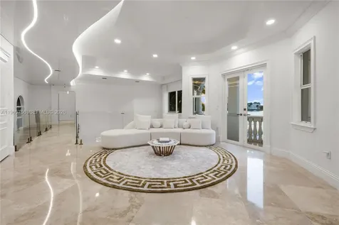 16479 NE 30th Avenue North Miami Beach FL 33160