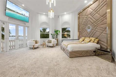 16479 NE 30th Avenue North Miami Beach FL 33160
