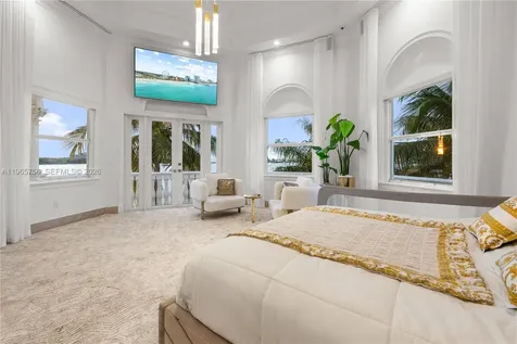 16479 NE 30th Avenue North Miami Beach FL 33160