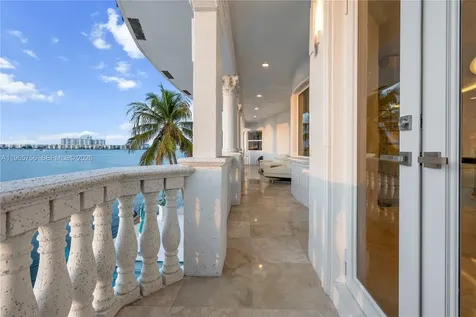 16479 NE 30th Avenue North Miami Beach FL 33160