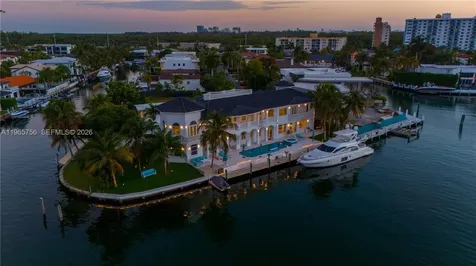 16479 NE 30th Avenue North Miami Beach FL 33160