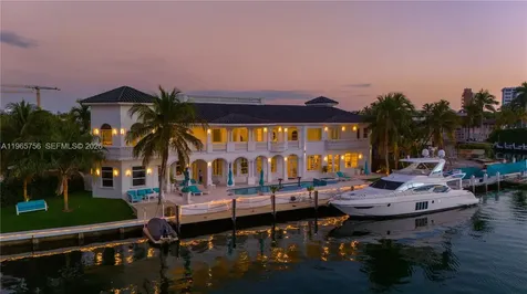 16479 NE 30th Avenue North Miami Beach FL 33160