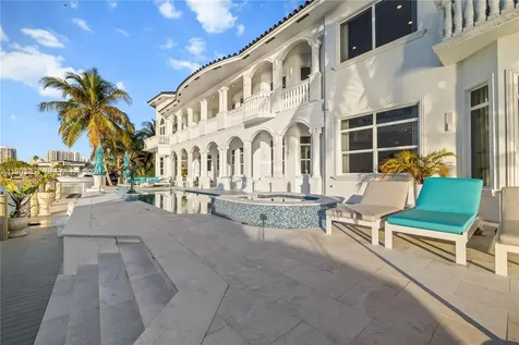 16479 NE 30th Avenue North Miami Beach FL 33160