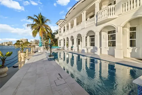 16479 NE 30th Avenue North Miami Beach FL 33160