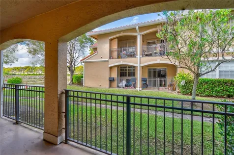 230 SW 117th Terrace Pembroke Pines FL 33025