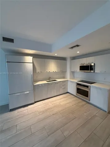45 SW 9th Street Miami FL 33130