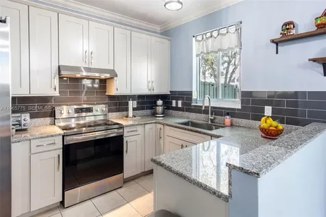12523 SW 121st Way Miami FL 33186