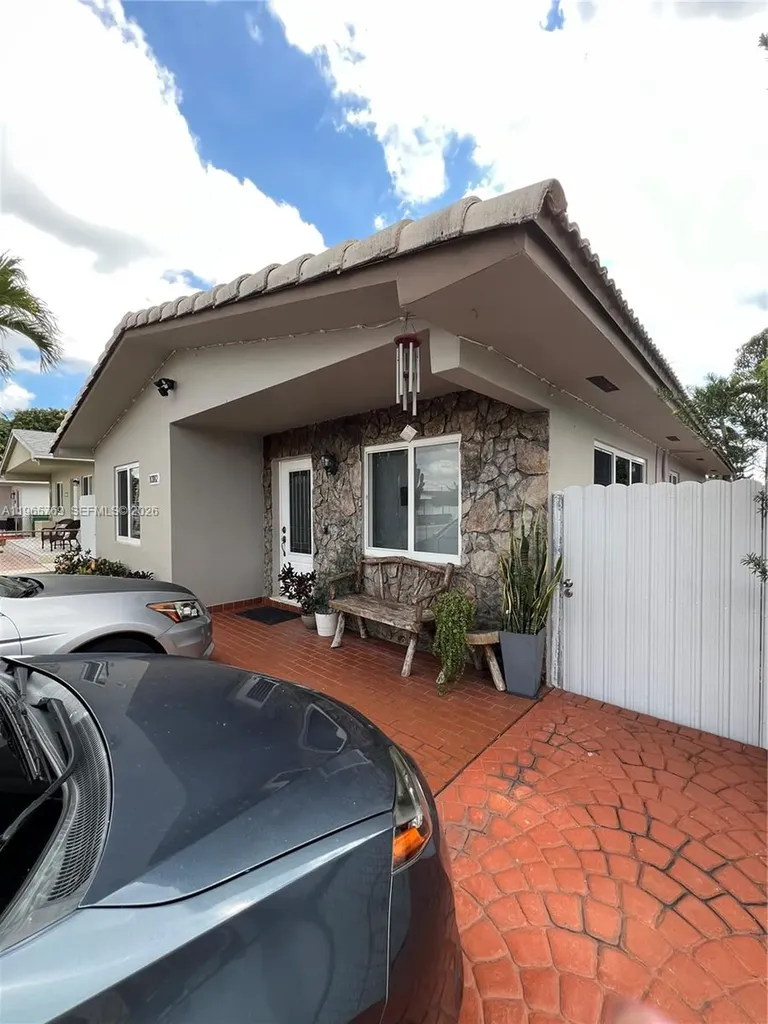 10382 SW 25th Street Miami FL 33165
