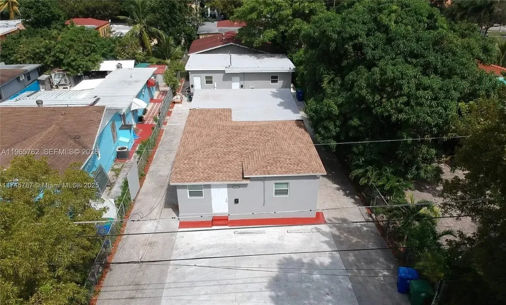 2425 NW 28th Street Miami FL 33142