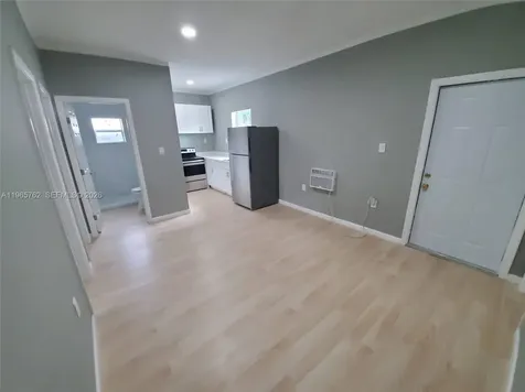 2425 NW 28th Street Miami FL 33142