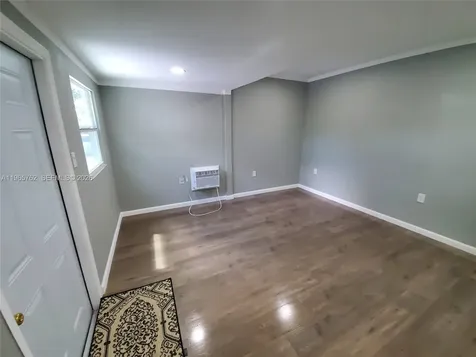 2425 NW 28th Street Miami FL 33142