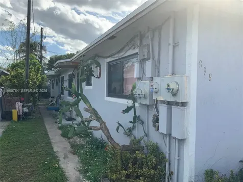 896 NW 103rd Street Miami FL 33150