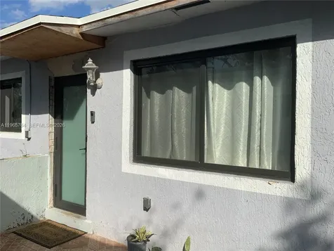 896 NW 103rd Street Miami FL 33150