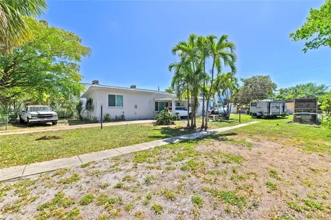 1946 Madison Street Hollywood FL 33020