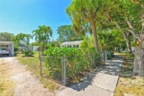 1946 Madison Street Hollywood FL 33020