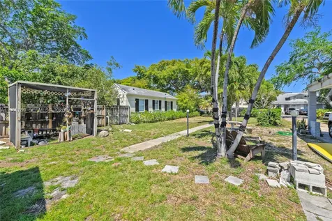 1946 Madison Street Hollywood FL 33020