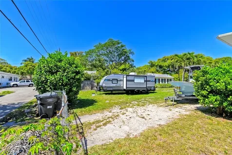1946 Madison Street Hollywood FL 33020