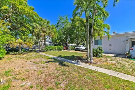 1946 Madison Street Hollywood FL 33020